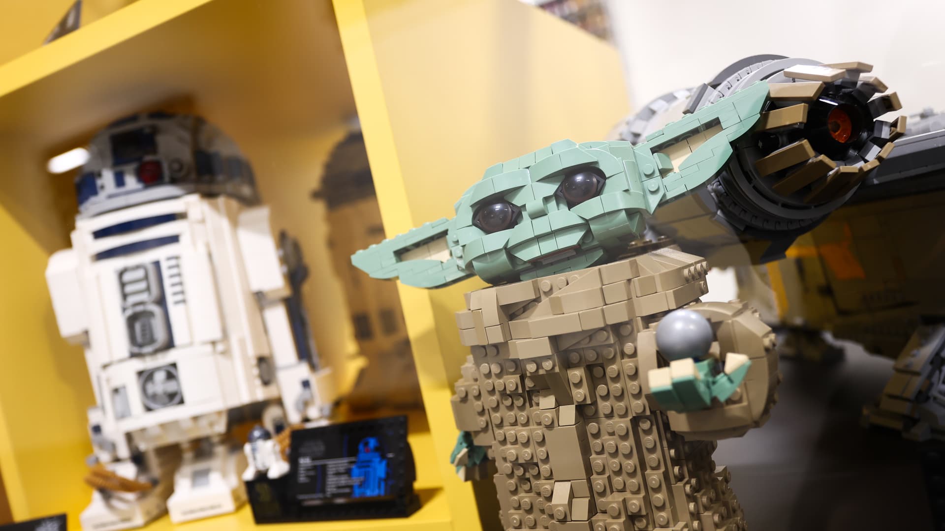 Набори Lego Star Wars у роздрібному продажу. Фото: CNBC / Getty Images